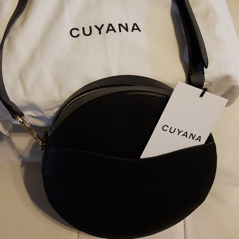 Cuyana Crossbody Circle bag black NEW